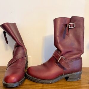 Chippewa original engineer boots in burgundy chrompak leather